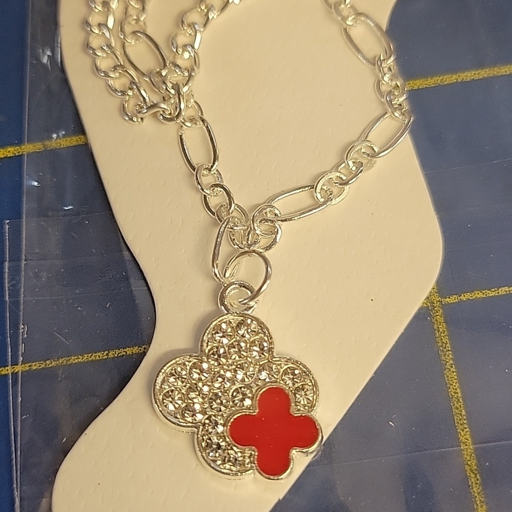 Isabella New York Silver Tone Red & Rhinestone Charm 8.5 Ankle Bracelet NIP - Picture 2 of 2